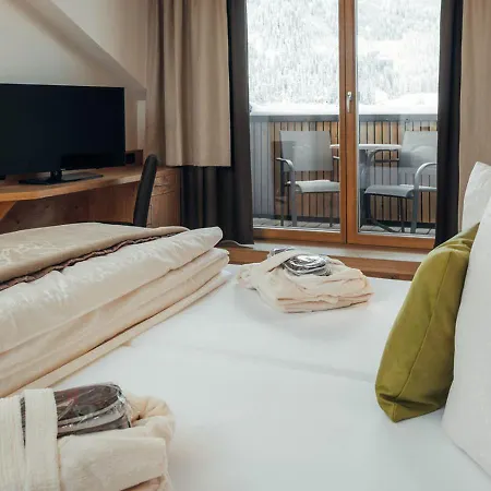 Garni Alpenjuwel Residenz Серфаус