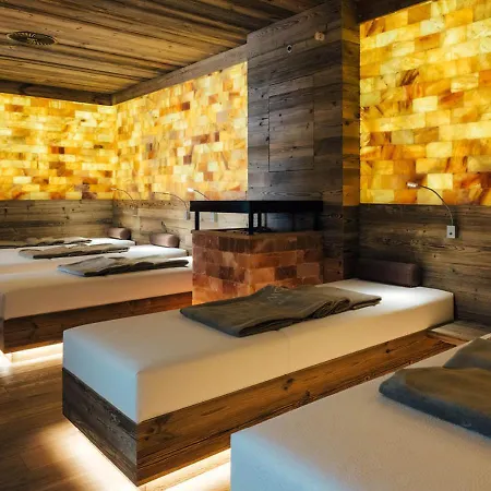 Отель Garni Alpenjuwel Residenz 4*